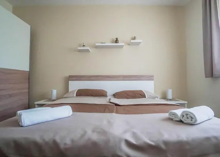 Apartment Porec דירה *