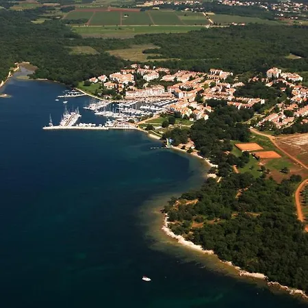 Apartment Porec アパート